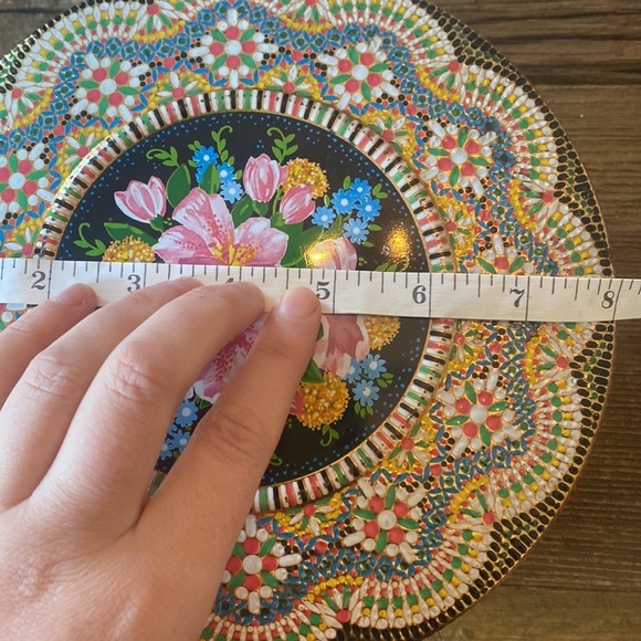 VTG Enamel English round colorful floral tin. Storage cottagecore shabby chic - Picture 6 of 7